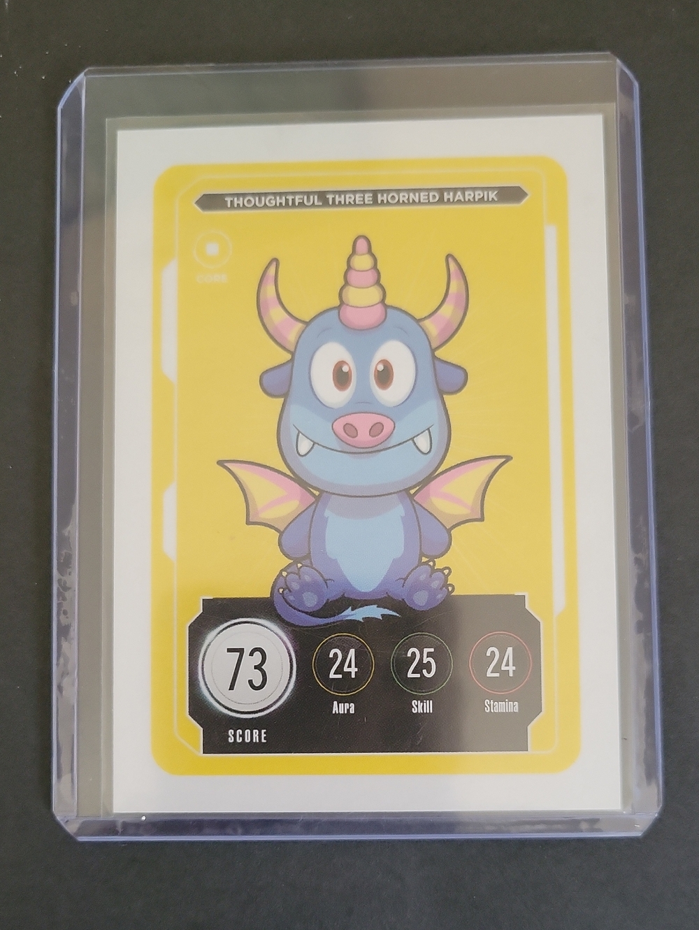 Veefriends Series 2  Thoughtful Three Horned Harpik Trading Card - Yellow